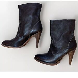 Made In Italy Black Pebbled Leather Boots Sz 10 EU 40 Charles David Mob Wife